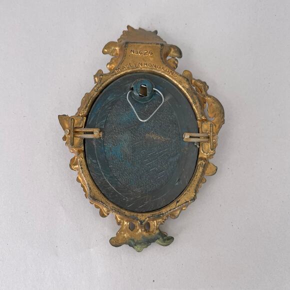 Vintage Ornate Hong Kong molded plastic framed portraits, wall art set of 3 - Picture 9 of 15